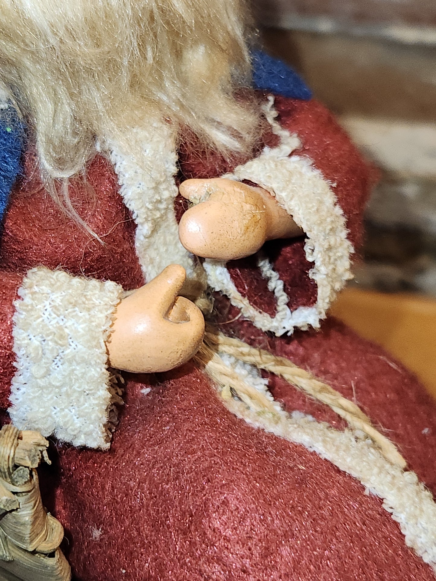 Vintage Bethany Lowe Santa Claus Wearing Wool in a Woven Sleigh With Toys AS IS s90