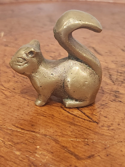 Miniature brass squirrel br90