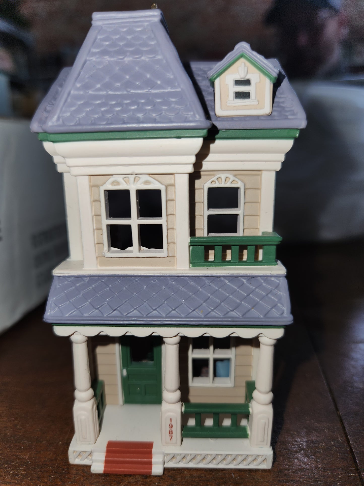 HH1987 House on Main Street Ornament Hallmark Nostalgic Houses
