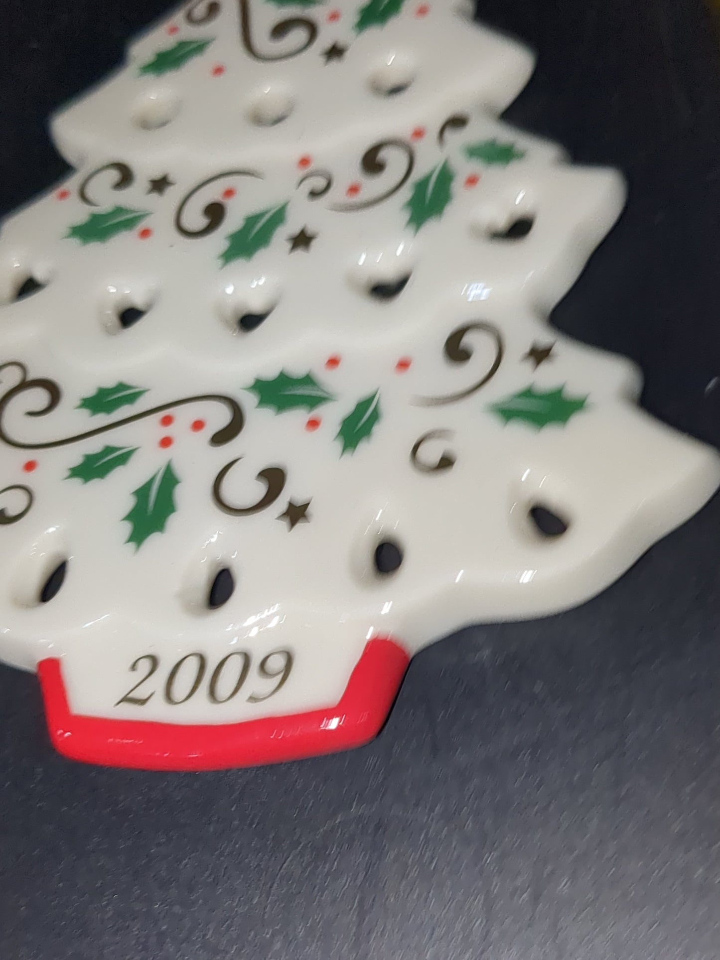 Lenox 2009 Annual porcelain ornament Joyous Tidings Tree Ornament len22
