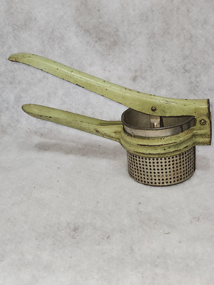 Vintage Old Green Potato Ricer Dirty Mint Green Handle Universal No Makers Mark kit920