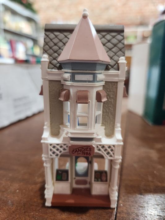 HH1986 Candy Store Ornament Hallmark Nostalgic Houses