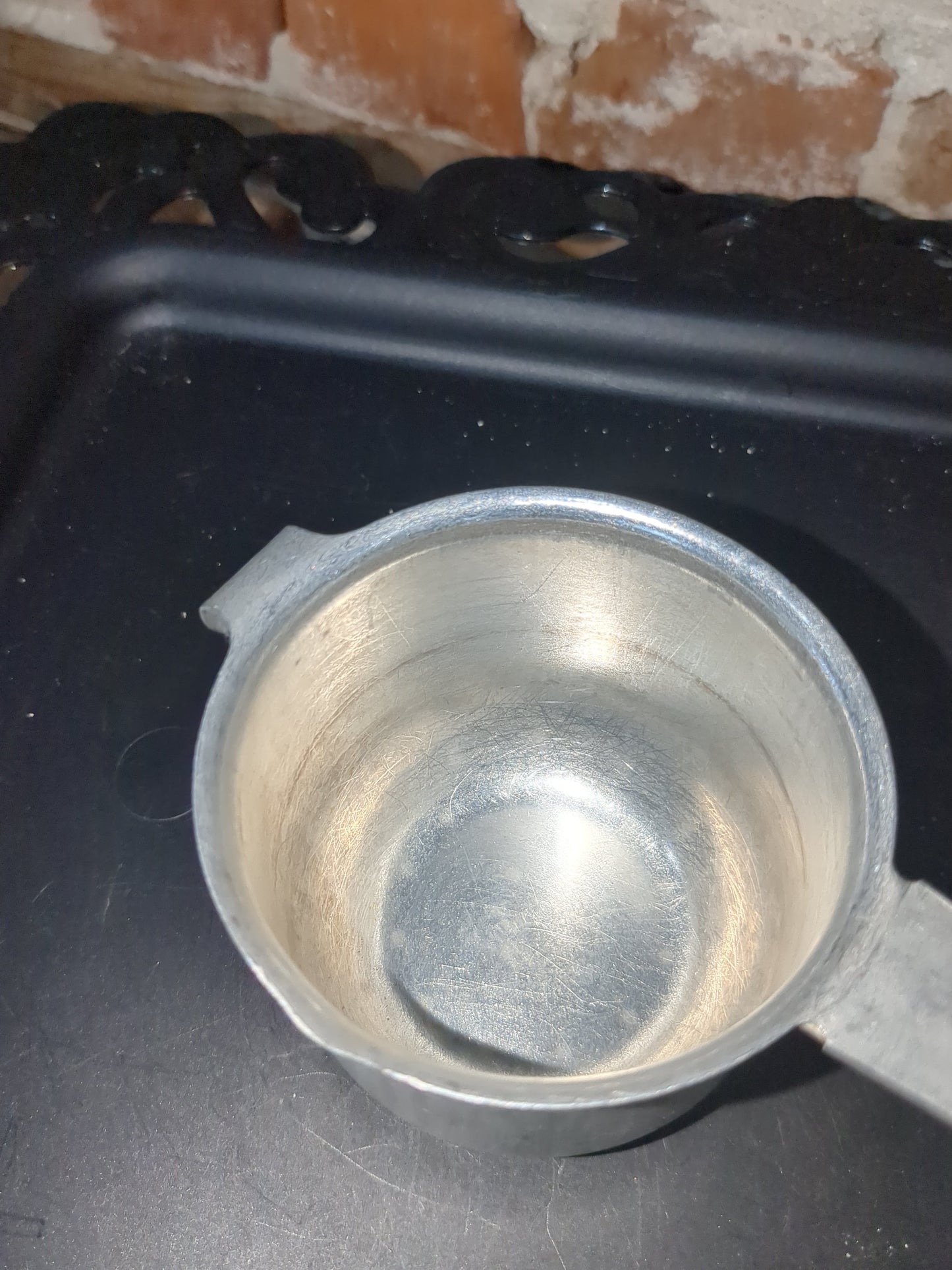 Vintage Sauce Melter with Strainer Lid alu106