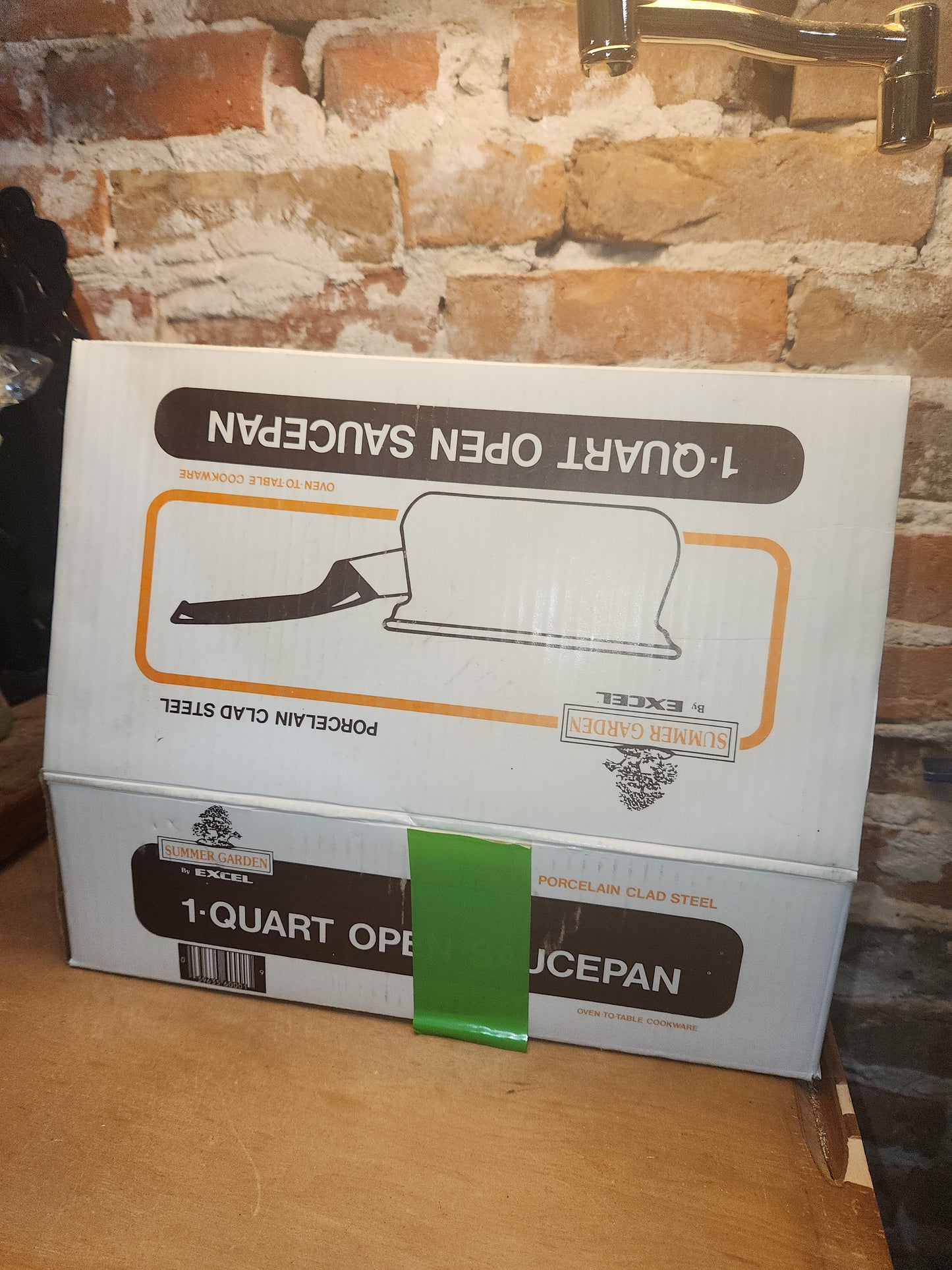 Summer Garden By Excel Vintage 1 Quart Cooking Open Enamelware Saucepan Box in as is condition. En05