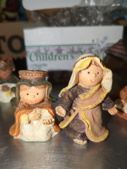 vintage Dixon's children Nativity. Made of resin, 2 and 1/4 in high, and seven pieces cn1