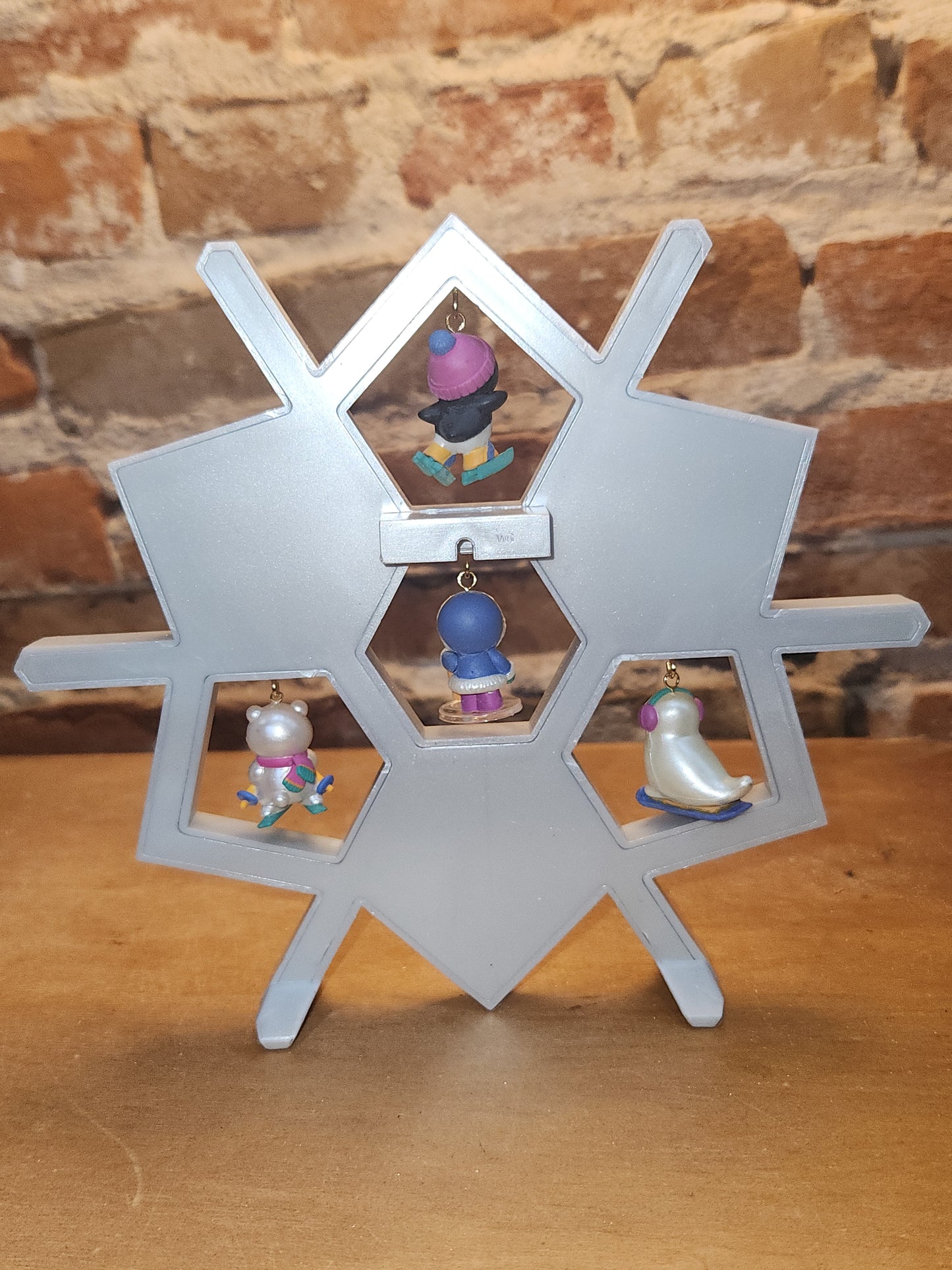 Vintage Avon Wee Winter Friends Display Stand Along With Set Of Four Wee Winter Friends Penguine, Seal, Polar Bear, Eskimo NO BOX ww67