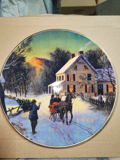 Vintage Avon Christmas 1988 Home For The Holidays Plate 22k gold trim NO BOX.