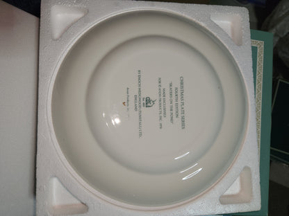 Vintage Avon Christmas 1975 Skaters on the Pond Plate Original Box. Enoch Wedgewood England