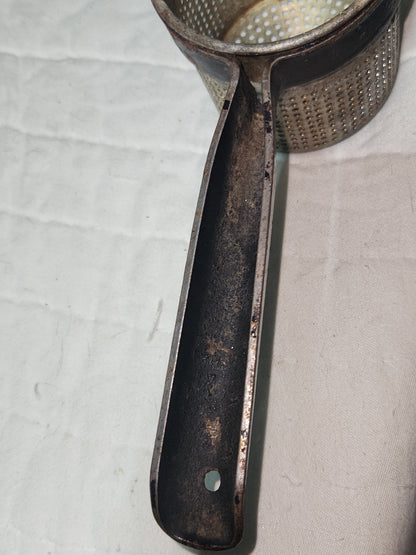 Vintage Potato Ricer black chippy handle universal kit914