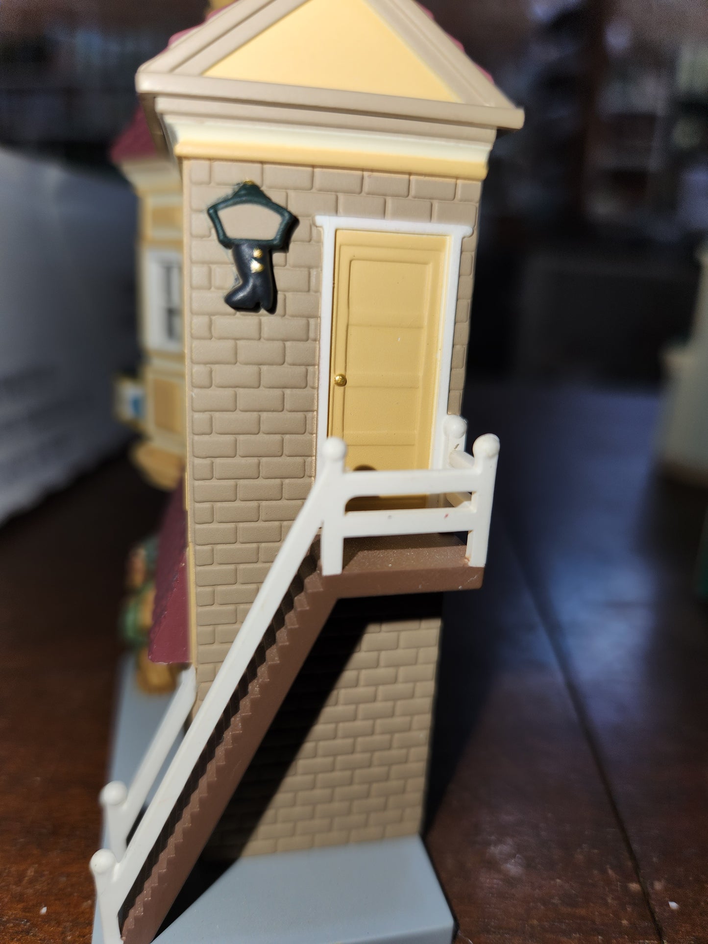 HH1994 Soda Fountain Pharmacy Ornament Hallmark Nostalgic Houses NO BOX