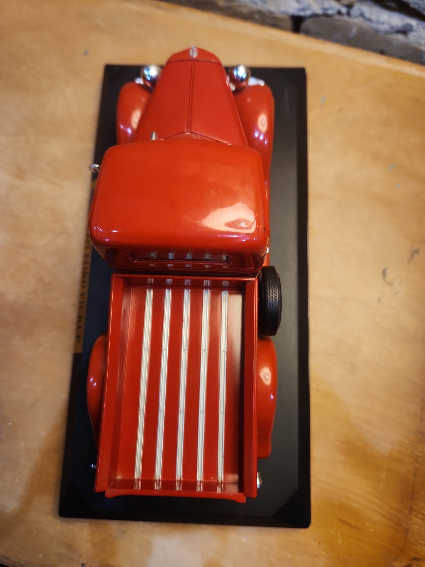 Vintage Redbox 1937 Ford Pickup 1:24 Die-Cast Model Truck ALL RED vc8