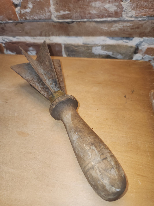 Vintage Wood Handled Hand Chopper Food Mixer Spice Chopper primitive hm4