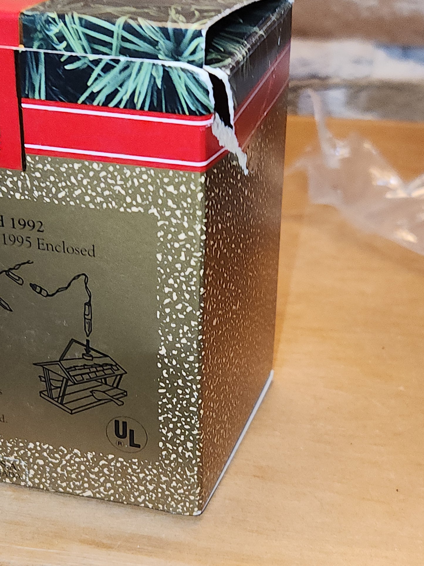 Vintage Hallmark Keepsake Ornament Feathered Friends Bird Feeder Magic Light 1992