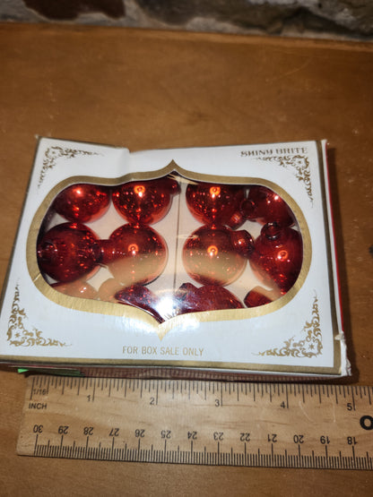 Box of Shiny Brite red ornament .98" 1" 25mm box of 12 bO01