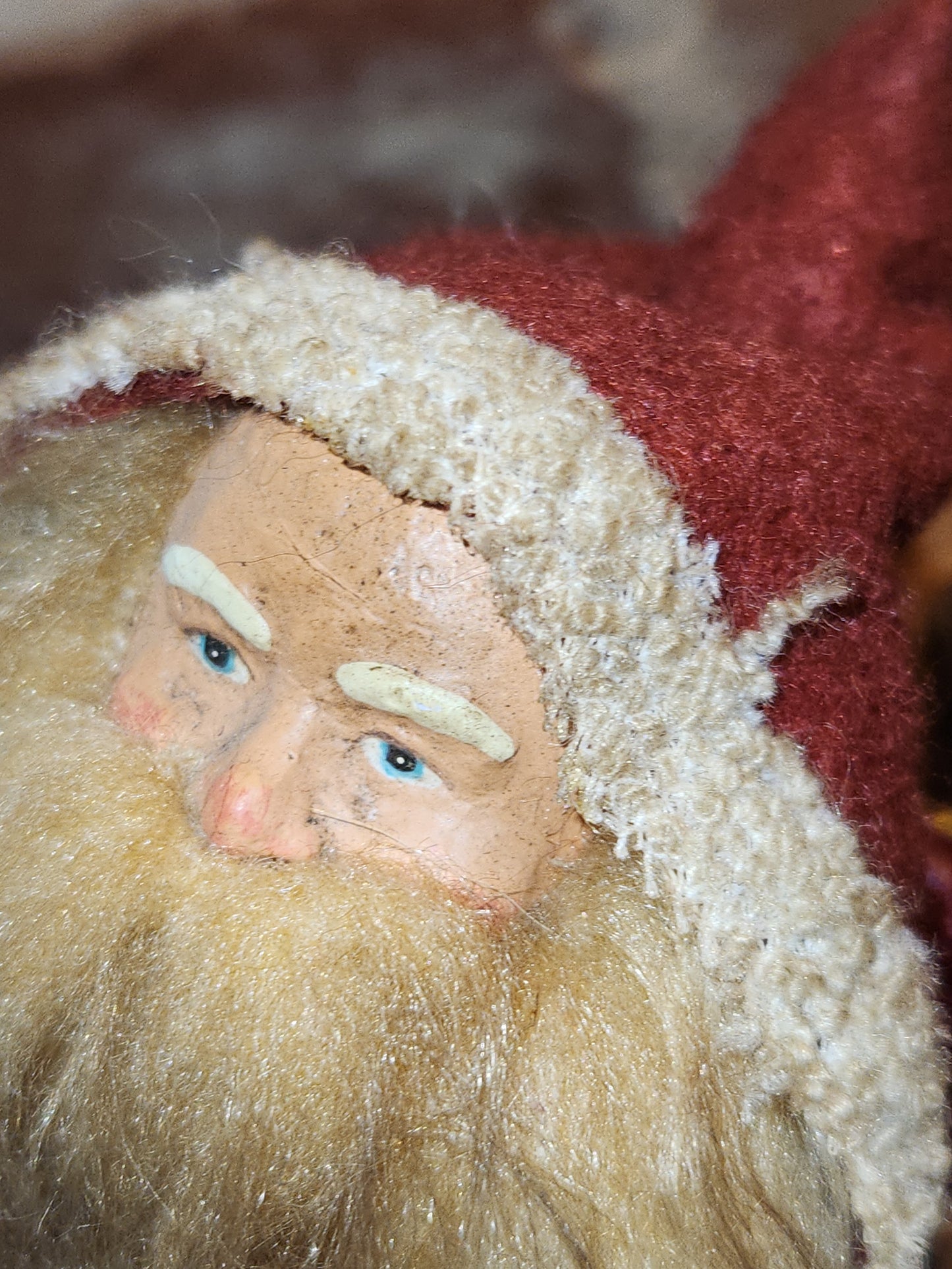 Vintage Bethany Lowe Santa Claus Wearing Wool in a Woven Sleigh With Toys AS IS s90