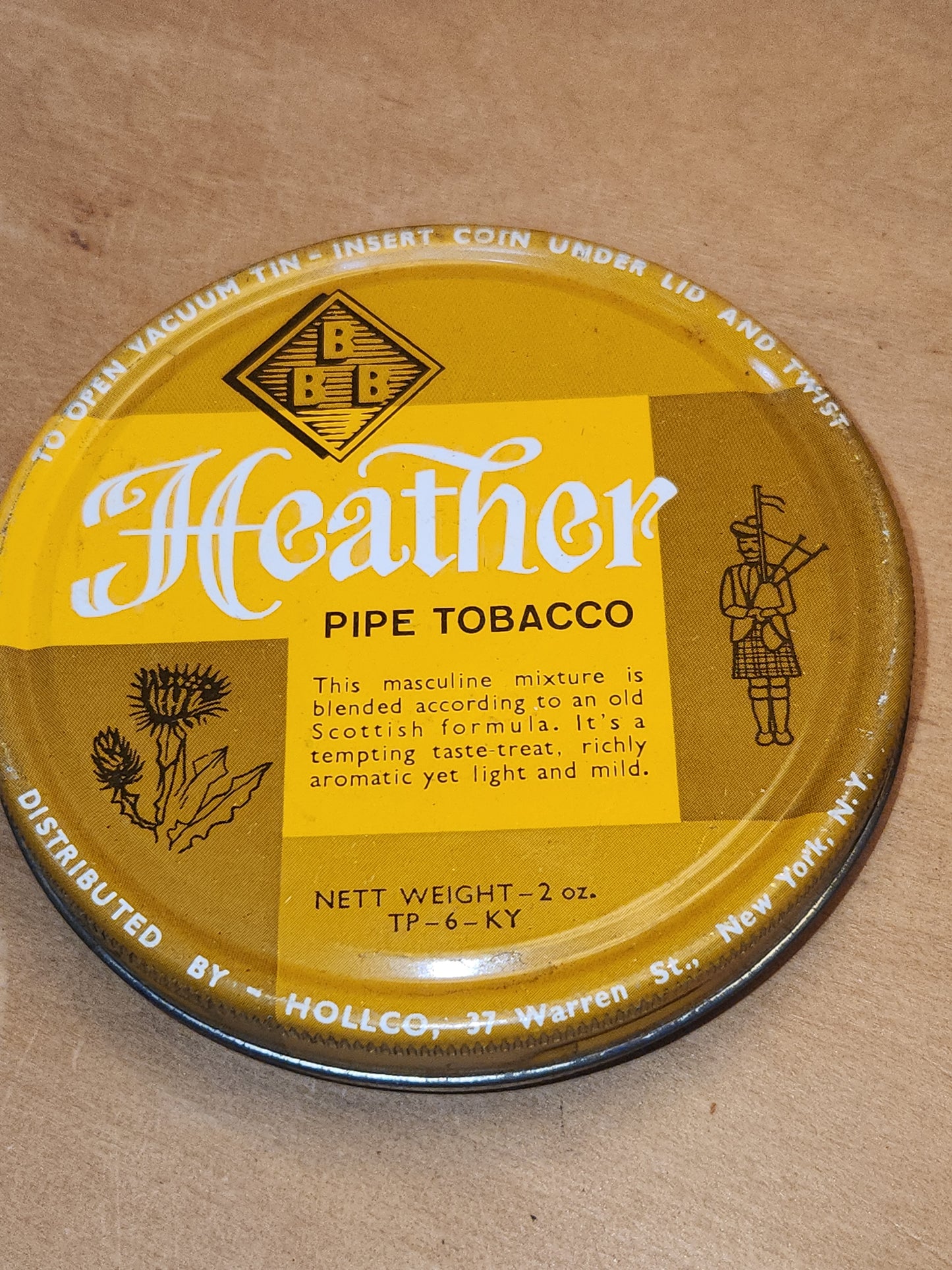Vintage Heather Pipe Tobacco Tin 2 oz Scottish Formula Hollco tin016