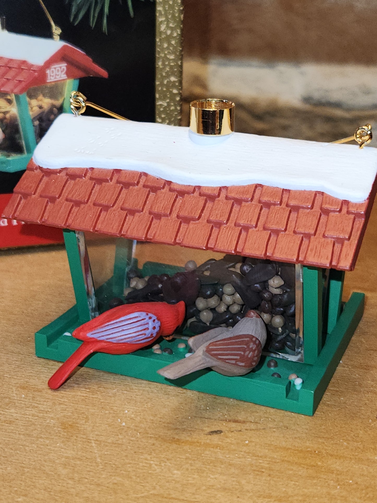 Vintage Hallmark Keepsake Ornament Feathered Friends Bird Feeder Magic Light 1992