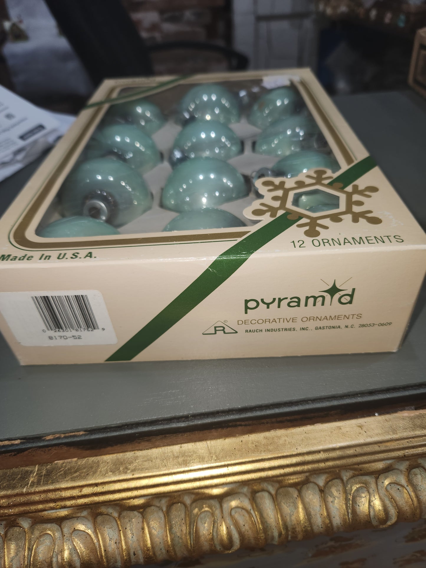 Vintage Pyramid Rauch Mint Green 2" ornaments bo68