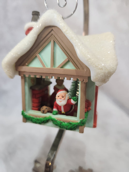 Vintage 1985 Hallmark Keepsake Holiday Magic lighted ornament Mr & Mrs Santa