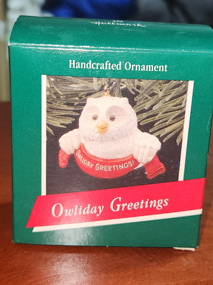 Vintage Hallmark Keepsake Ornament Owliday Greetings miniature 1989