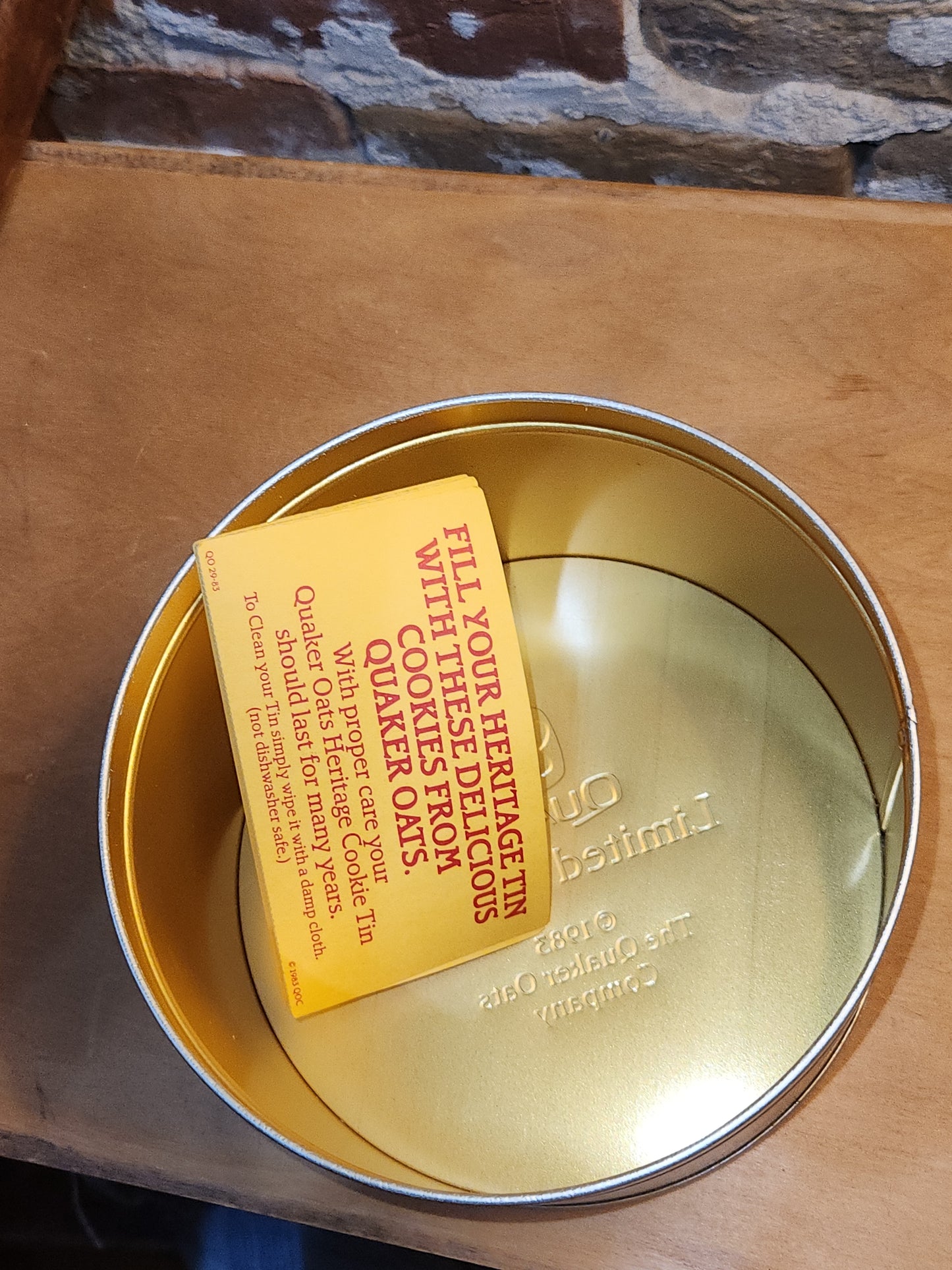 Vintage Quaker Oats Limited Edition 1983 Tin Includes Recipe Card NO CONTENTS ti30