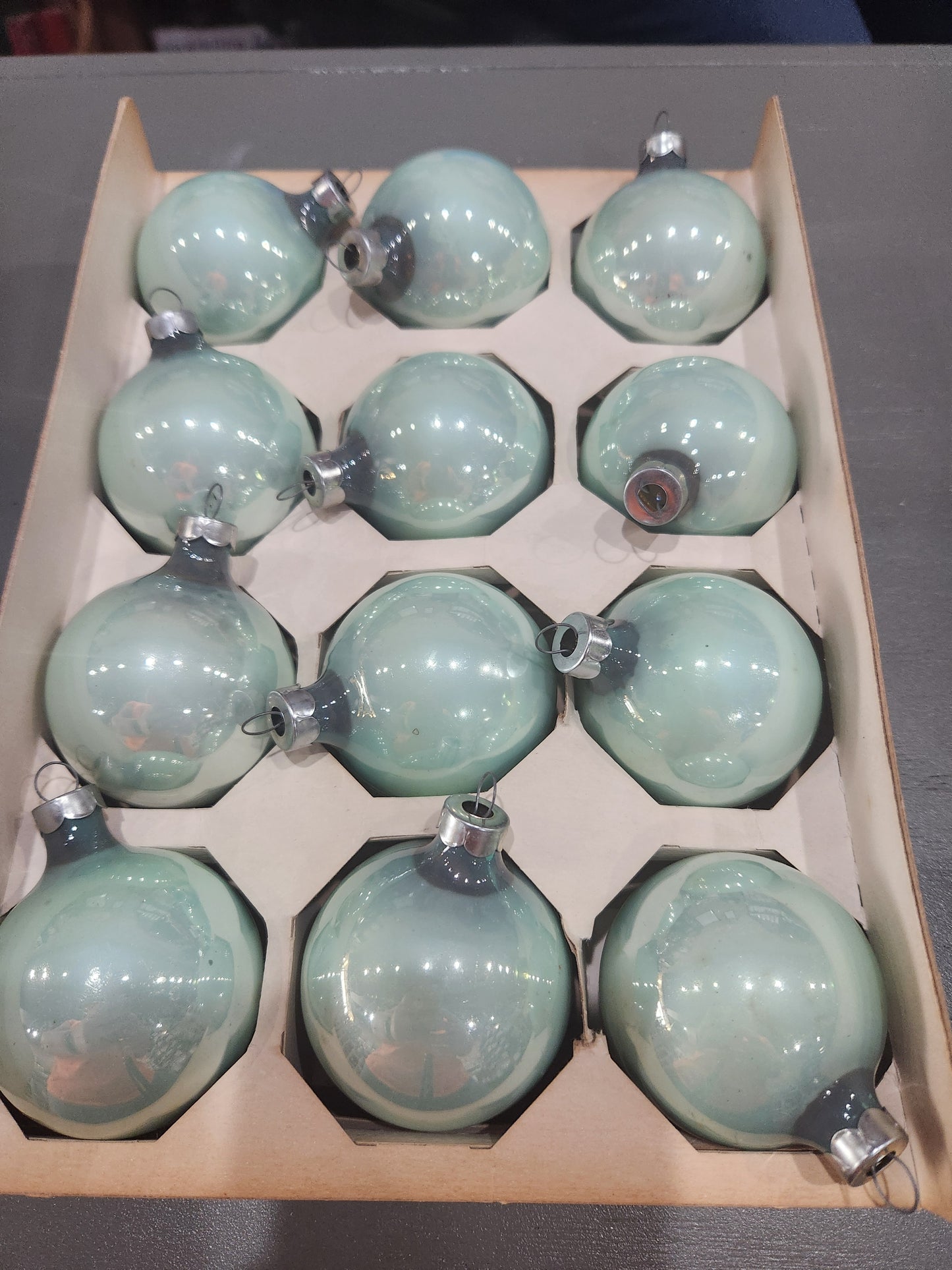 Vintage Pyramid Rauch Mint Green 2" ornaments bo68