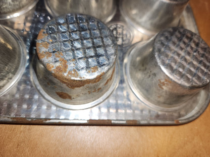 Vintage Ovenex Waffle Pattern Mini Cupcake Muffin Tin 8 muffins kit09