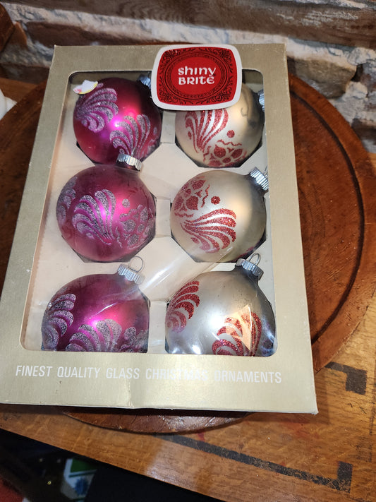 Vintage Shiny Brite Glass Ornaments with Mica Glitter In Box dated 1967 AS IS bo83
