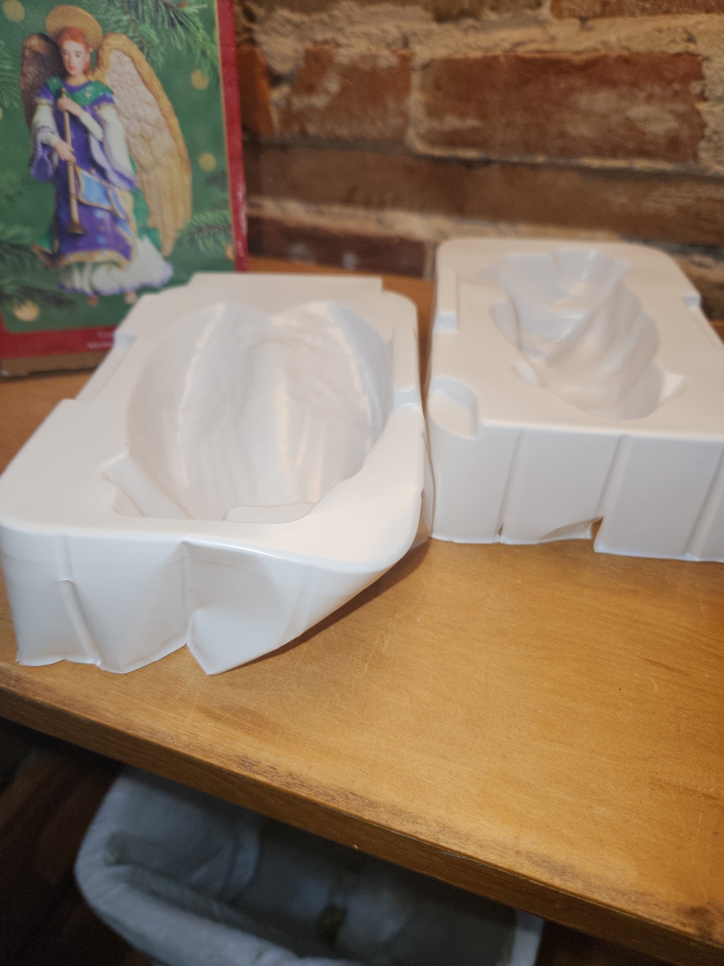 Vintage Hallmark Keepsake Ornament Graceful Glory Angel 2000