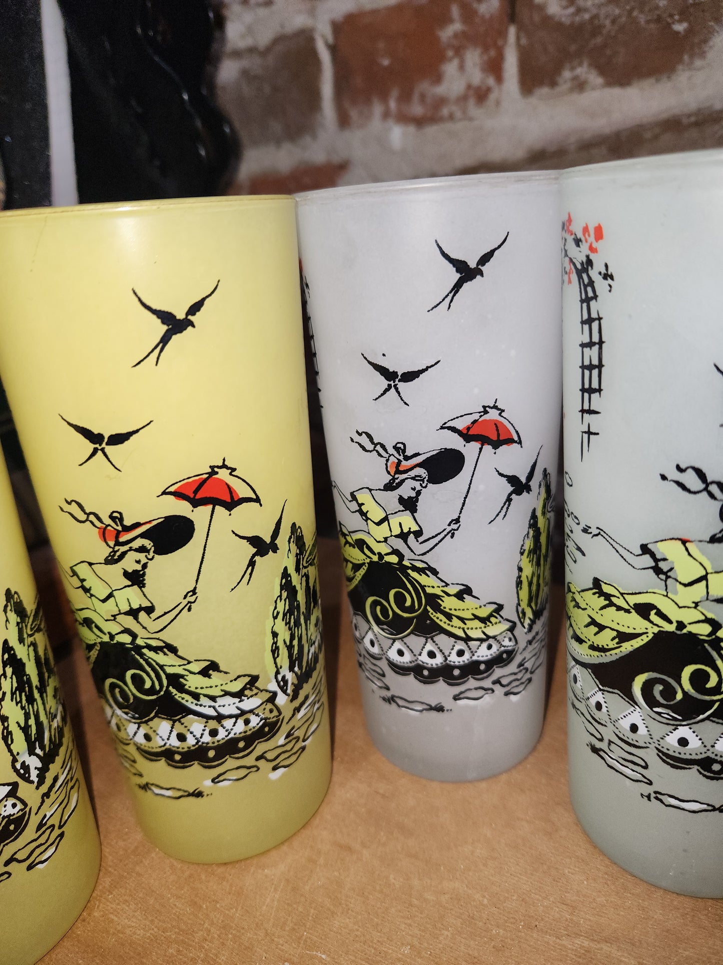 Vintage Libbey Southern Belle Pastel Frosted highball glasses. Set of 6.