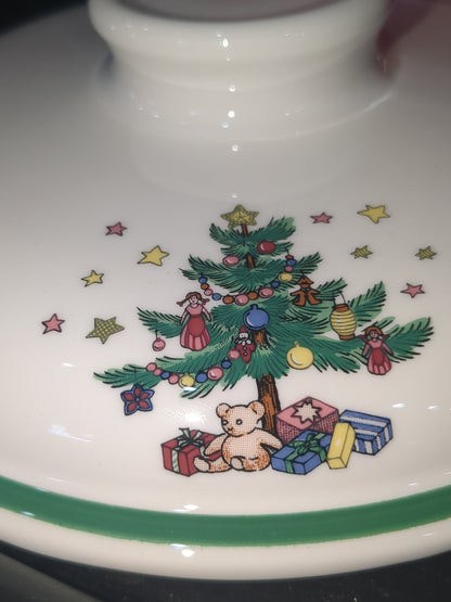 REPLACEMENT LID Nikko Happy Holidays Christmastime 1 1/2 quart casserole lid only