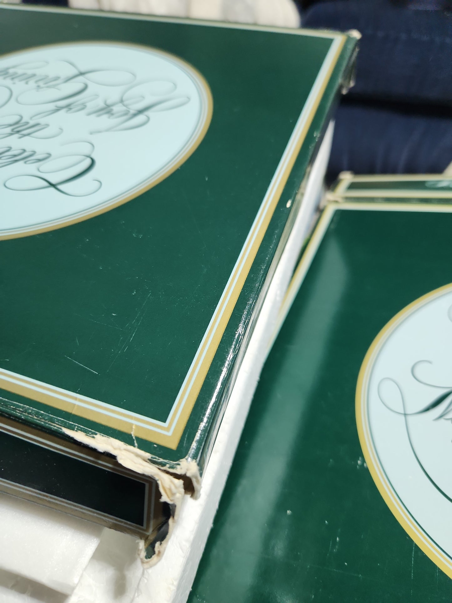 Vintage Avon Christmas 1982 Second Edition Christmas Memories Keeping the Christmas Tradition Plate 22k gold trim Original Box.