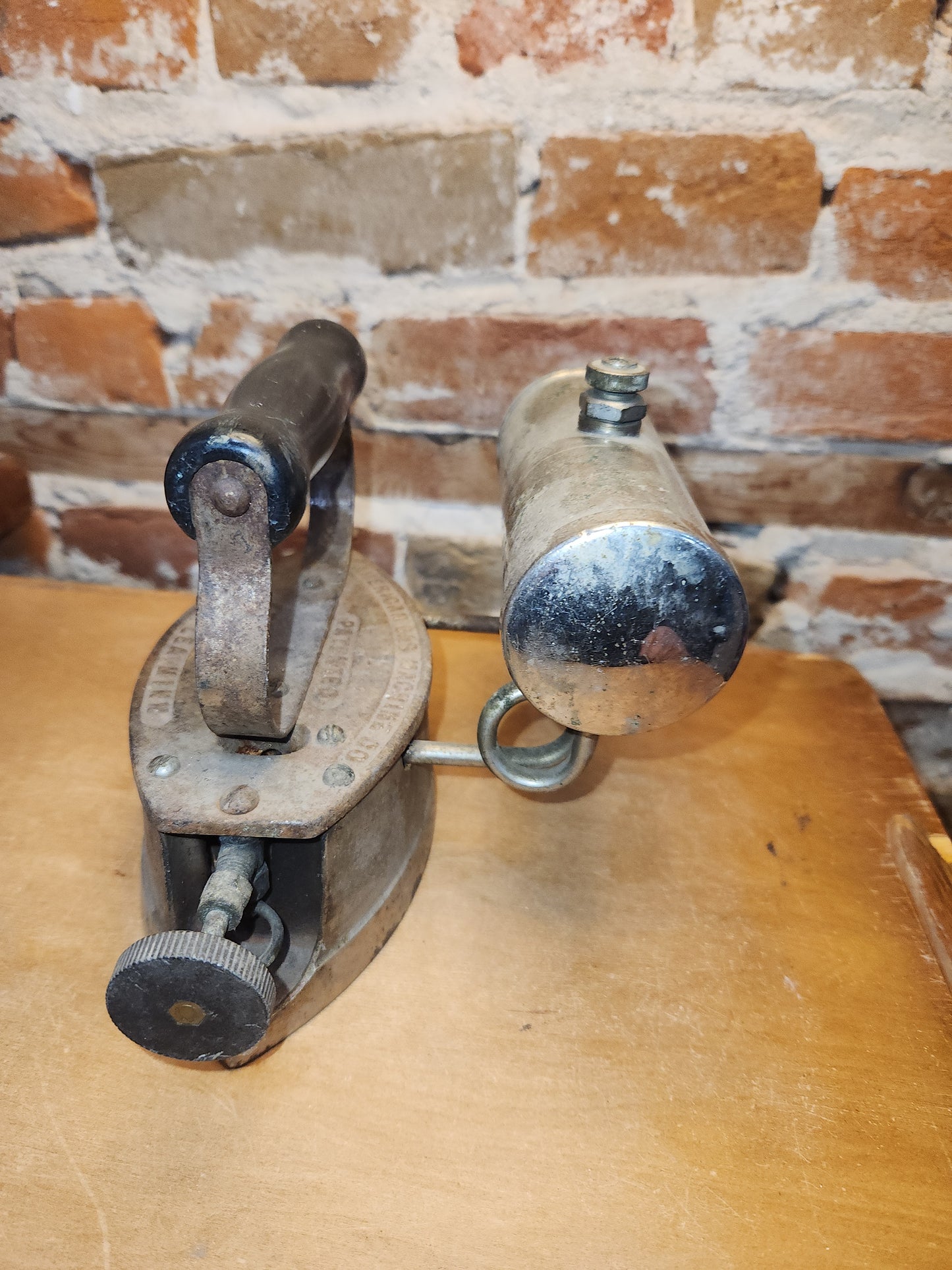 Antique Gasoline Powered Sad Iron American Gas Machine Co. Albert Lea Minnesota Patented 1912 si3