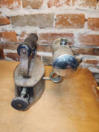 Antique Gasoline Powered Sad Iron American Gas Machine Co. Albert Lea Minnesota Patented 1912 si3
