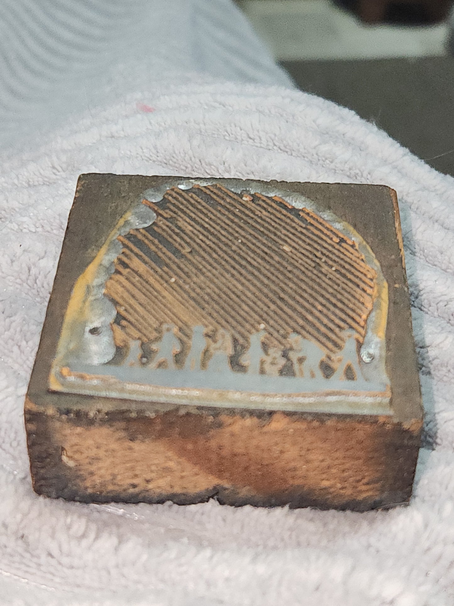 Vintage Wood Metal Newspaper Print Block Printer's Press People Walking pb2