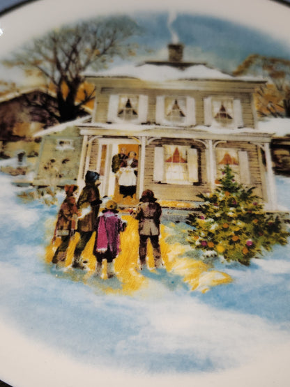 Vintage Avon Christmas 1977 Carollers in the Snow with Original Box. Enoch Wedgewood England