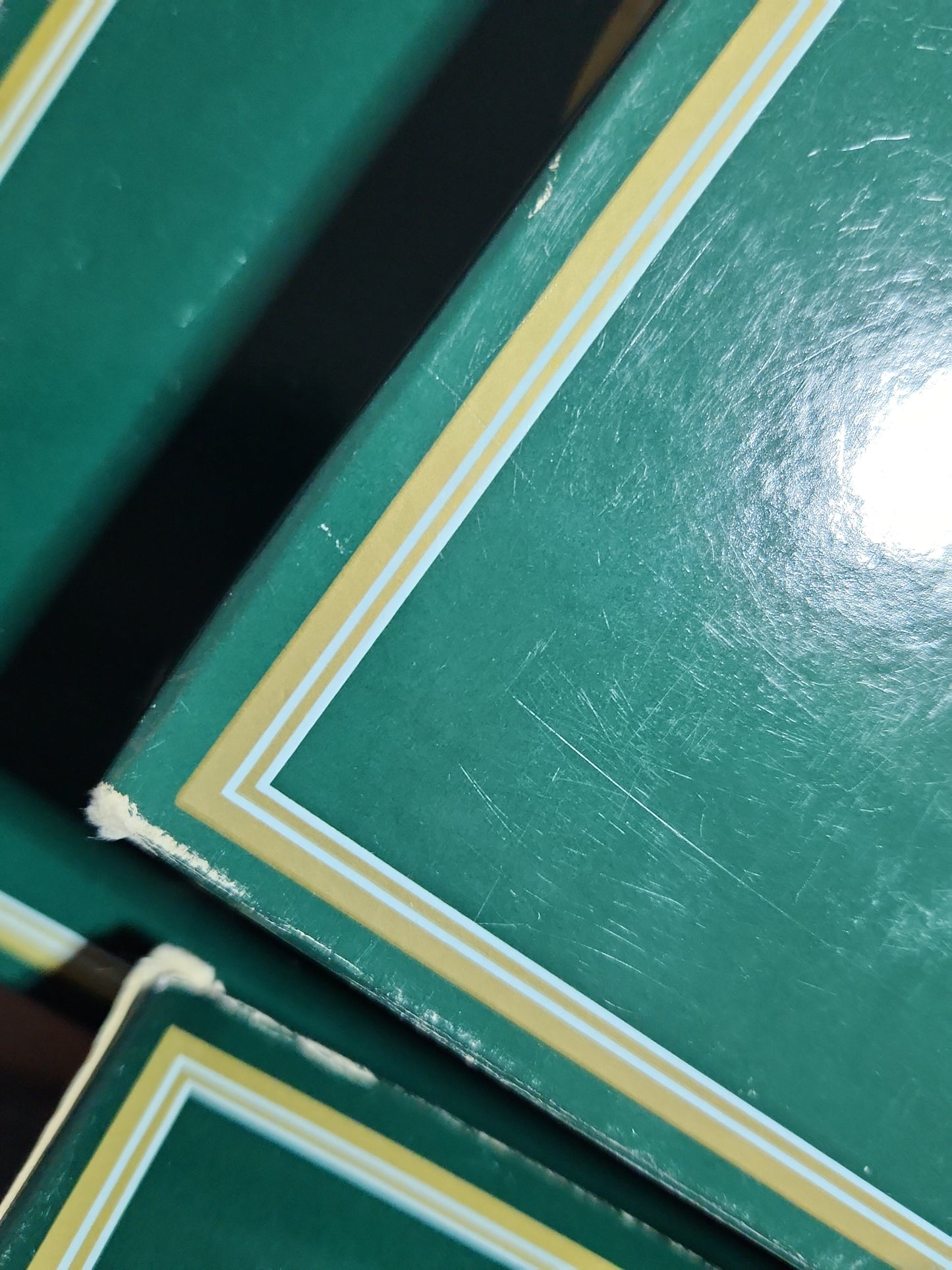 Vintage Avon Christmas 1982 Second Edition Christmas Memories Keeping the Christmas Tradition Plate 22k gold trim Original Box.