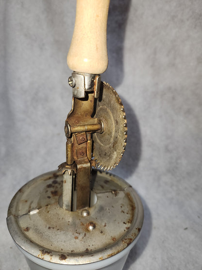 Vintage Egg Beater Hand Mixer and Small Anchor Hocking Milkglass Bowl mg901