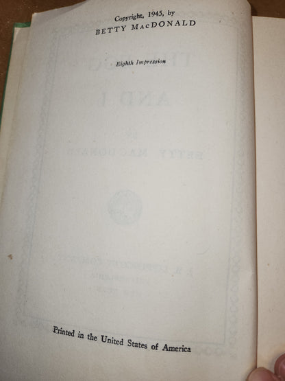 The Egg and I by Betty MacDonald 1945 Vintage Green Book Cover bk13