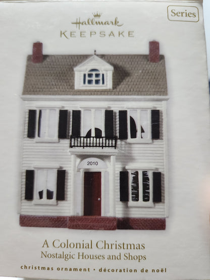 HH2010 a colonial Christmas Ornament Hallmark Nostalgic Houses.