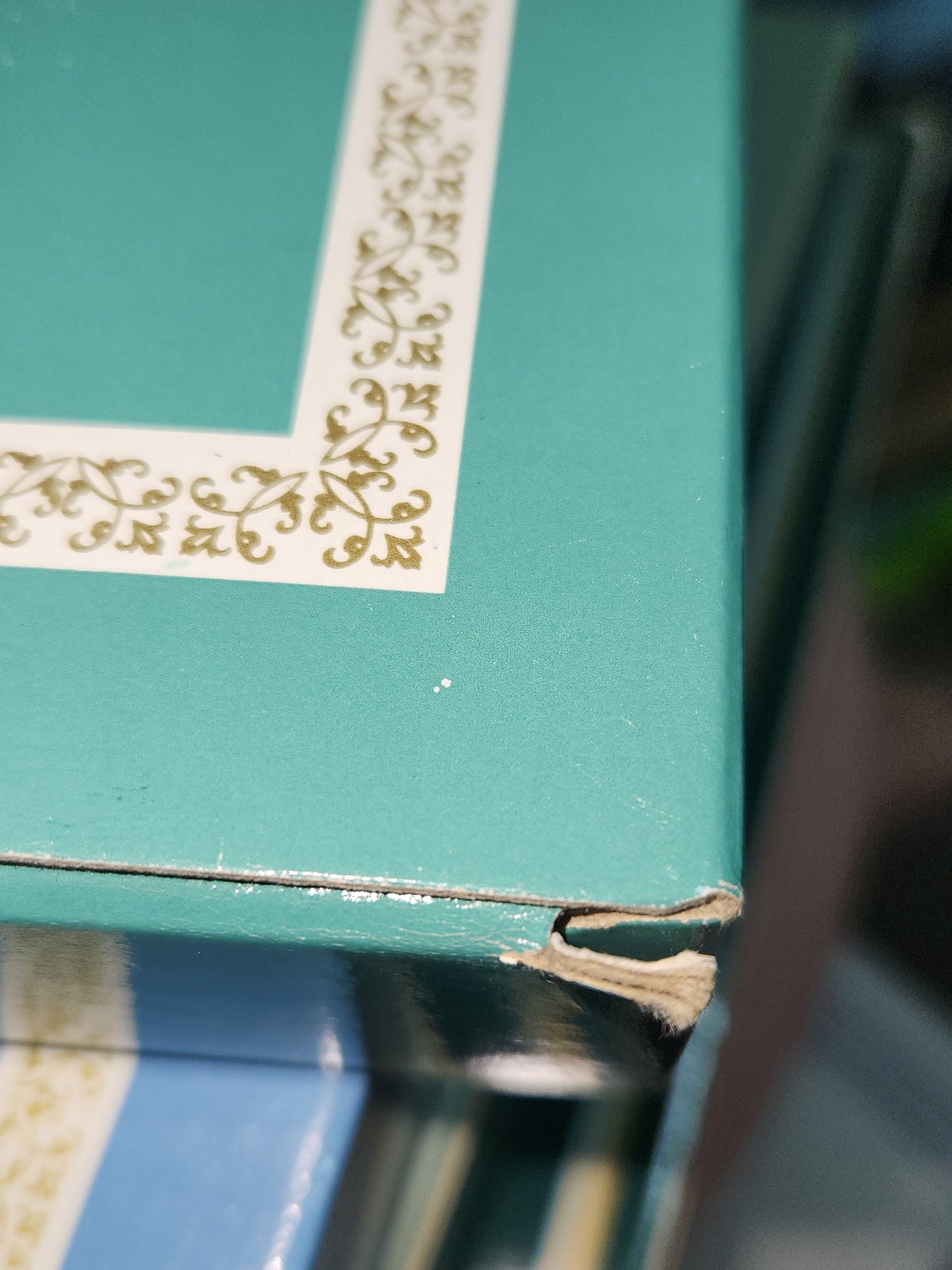 Vintage Avon Christmas 1978 Trimming the Tree Plate with Original Box. Enoch Wedgewood England