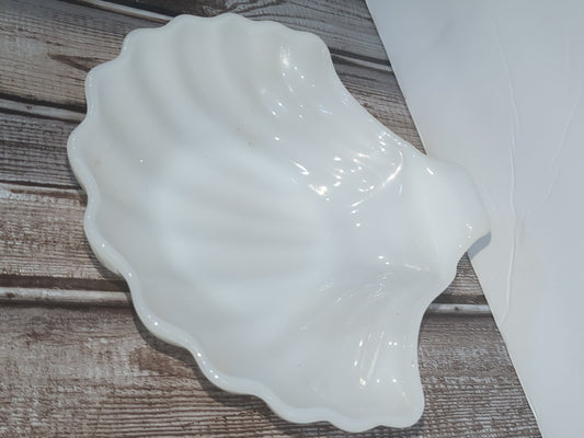 Vintage milk glass shell trinket dish or soap dish or ring dish g299