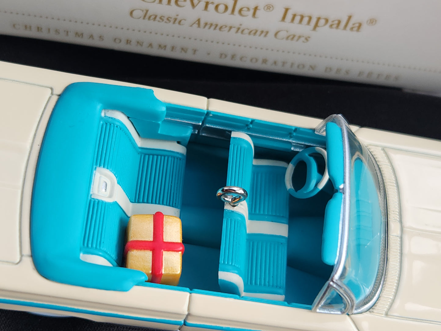 Hallmark Keepsake Ornament 1961 Chevrolet Impala Convertible Die Cast Metal 2006