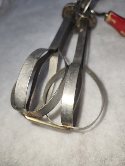 Vintage Dainty Whirl Hand Mixer Beater with Red Wood Handle and knob mix7