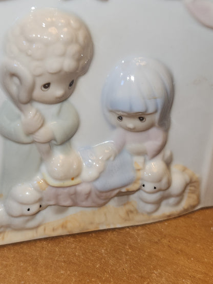 Vintage Precious Moments Porcelain Nightlight Nativity Scene with Light That Works 1992 na7