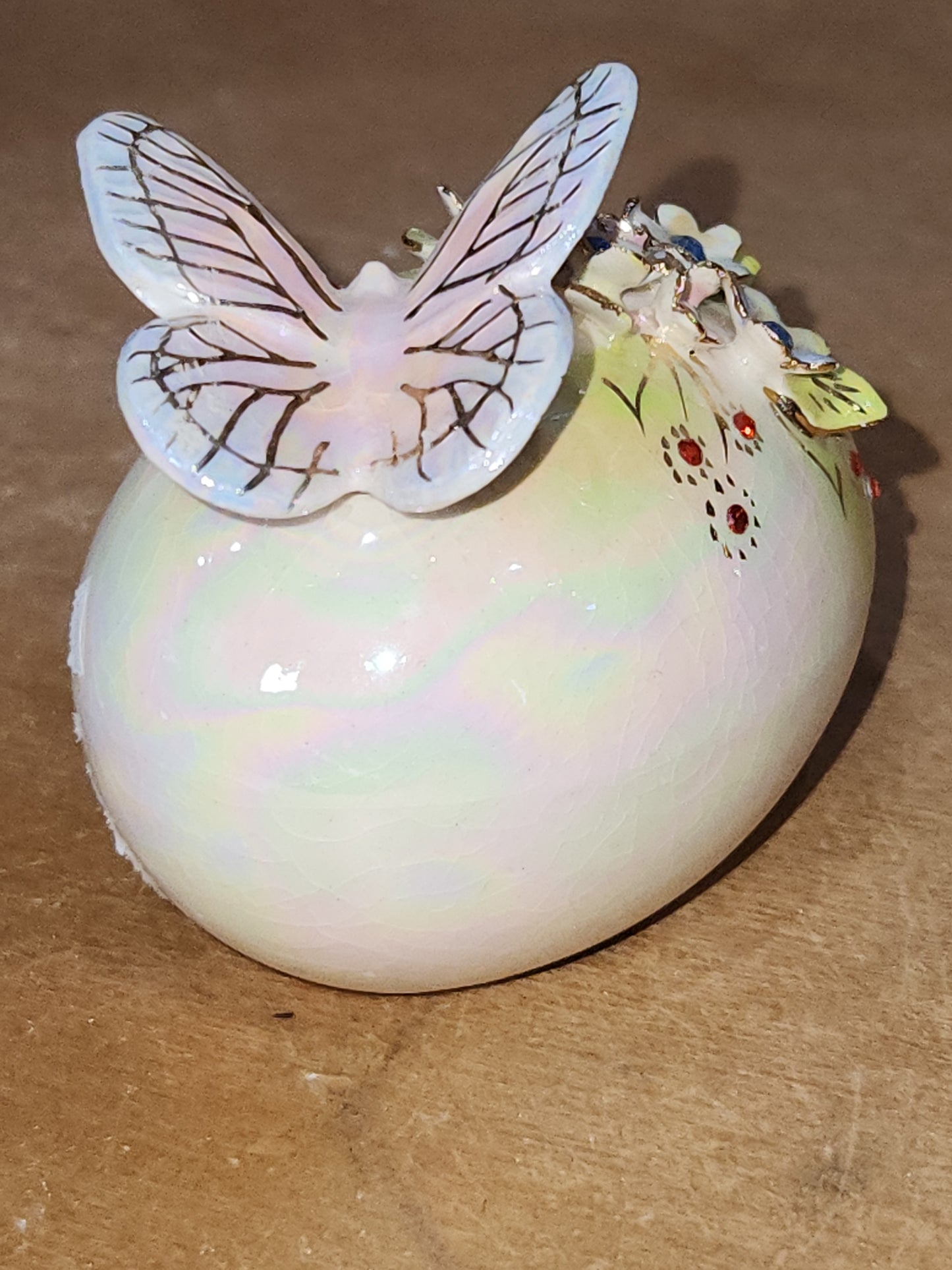 Vintage Porcelain Egg with 3D Butterfly, Flowers and Leaves Gold Accents. Eg6
