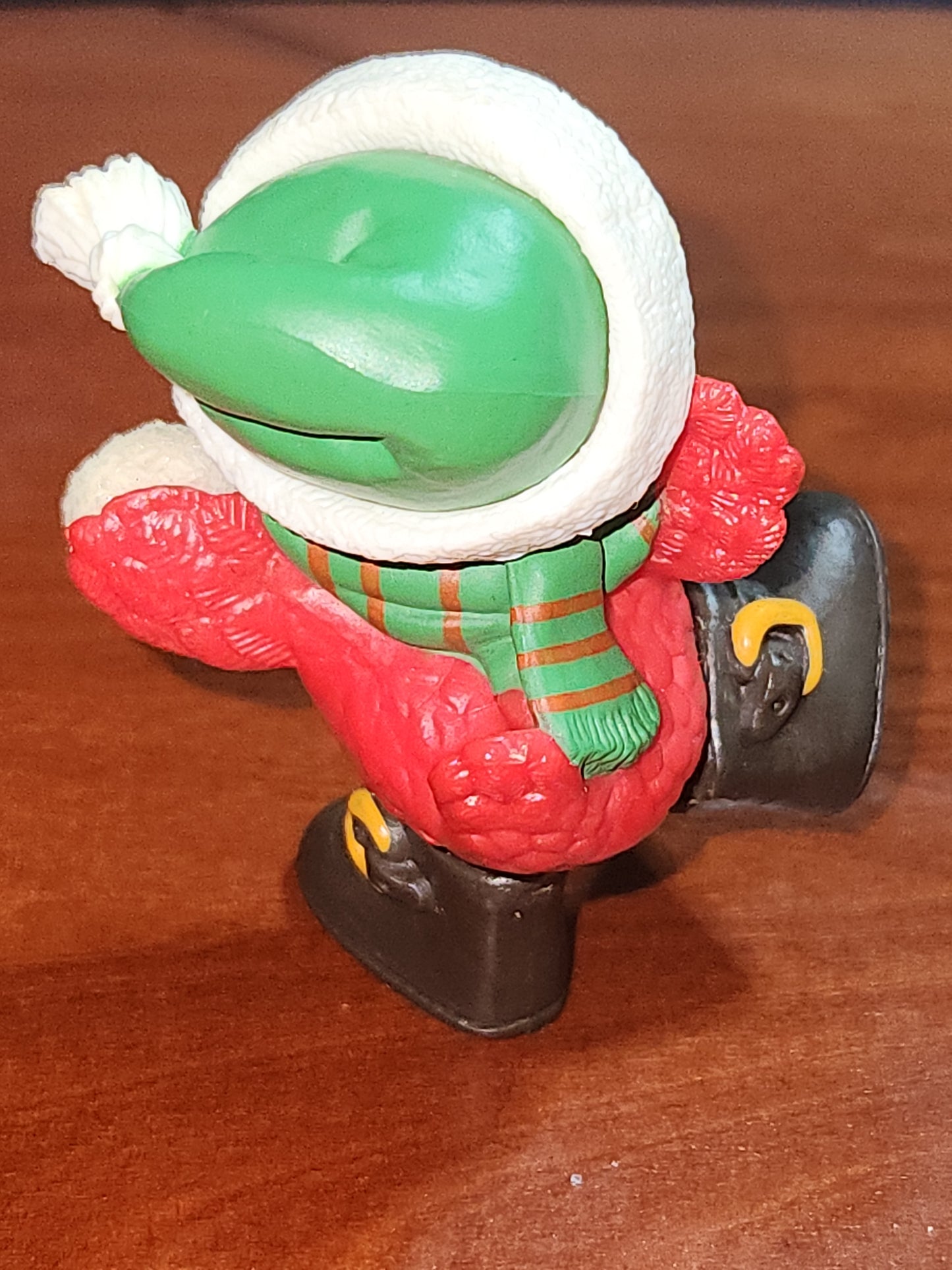 Hallmark Figurine Merry Cardinal with Snowball 1981 minature