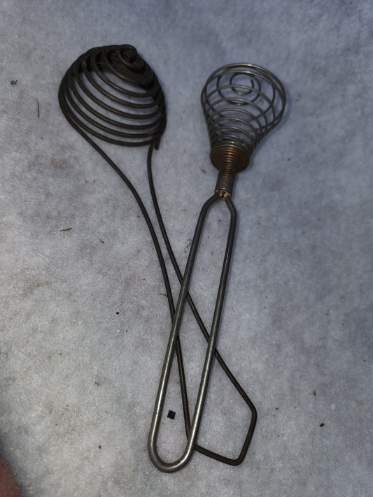 Vintage 2 piece kitchen  metal wire coil beehive egg separator & wire coil whisk kit77