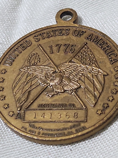 Vintage Spirit of '76 Commemorative Medallion U.S. Bicentennial 1776-1976 bh7