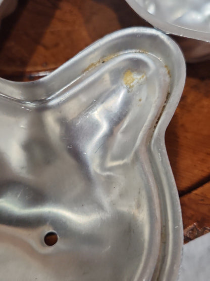 Vintage Aluminum 3-D Cake Pan Lamb laying 2 pieces al8761